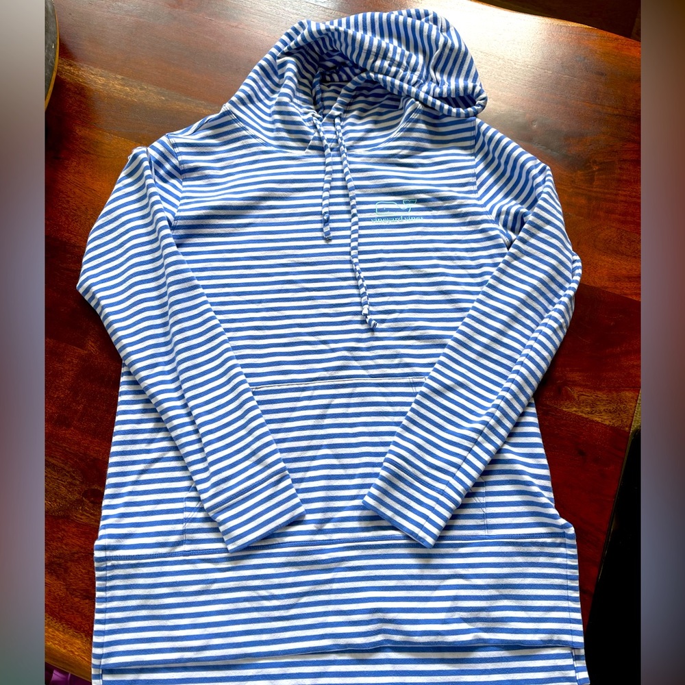 Vineyard Vines hooded sweatshirt blue and white striped with large logo on back